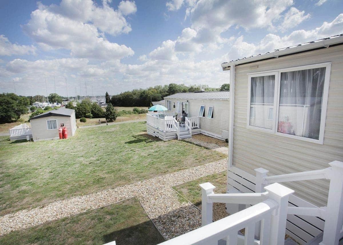 Mercury Yacht Harbour And Holiday Park Lower Swanwick Exterior photo